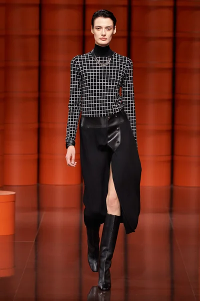 Look 8